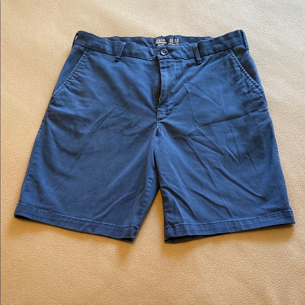 Men's Izod Saltwater Chino Shorts. Size 32.